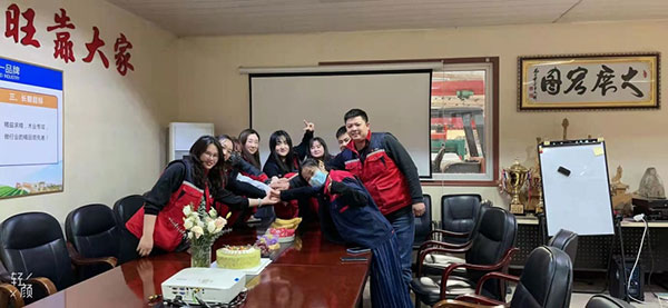 公司銷售部舉行4月份大戰(zhàn)啟動(dòng)會(huì) 公司銷售部舉行4月份大戰(zhàn)啟動(dòng)會(huì)