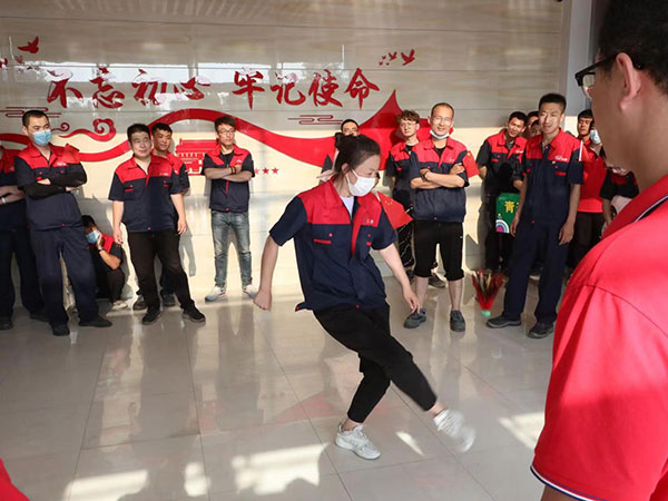 運(yùn)動(dòng)“新”精彩 健康我快樂(lè) 運(yùn)動(dòng)“新”精彩 健康我快樂(lè)